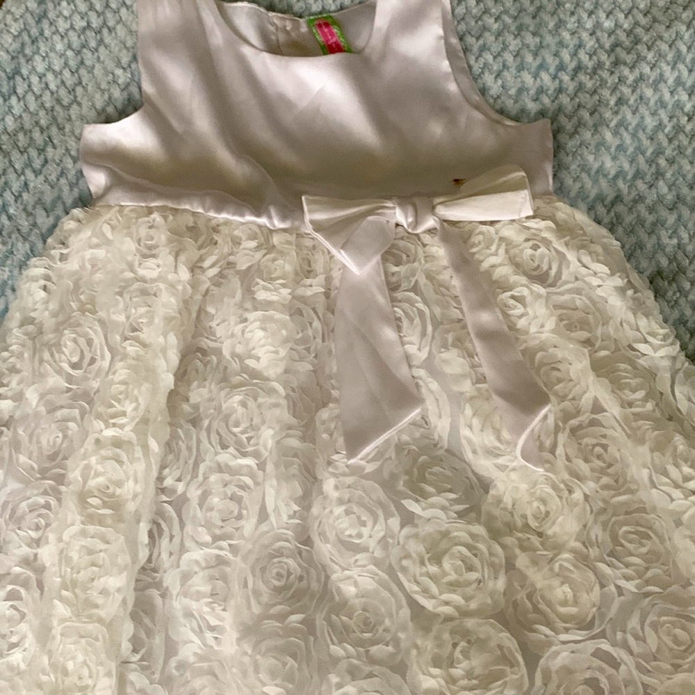 GIRL’S DRESS WHITE SOPHIE AND SAM SATIN TOP BOW AT WAIST FLOWERS ON LINED SKIRT